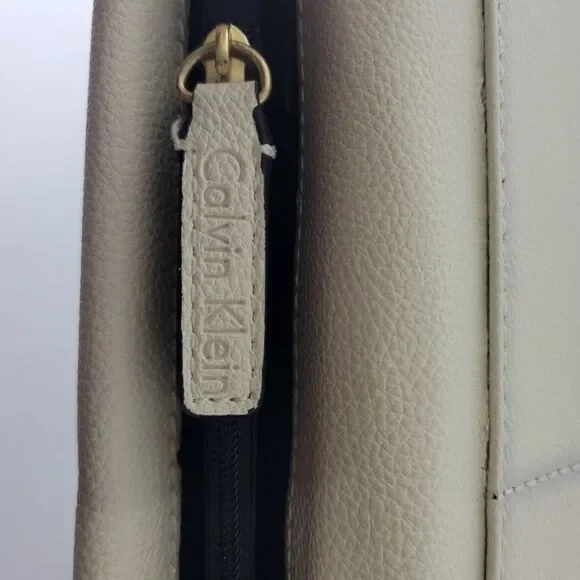 Calvin Klein Cream Wallet - Picture 9 of 15